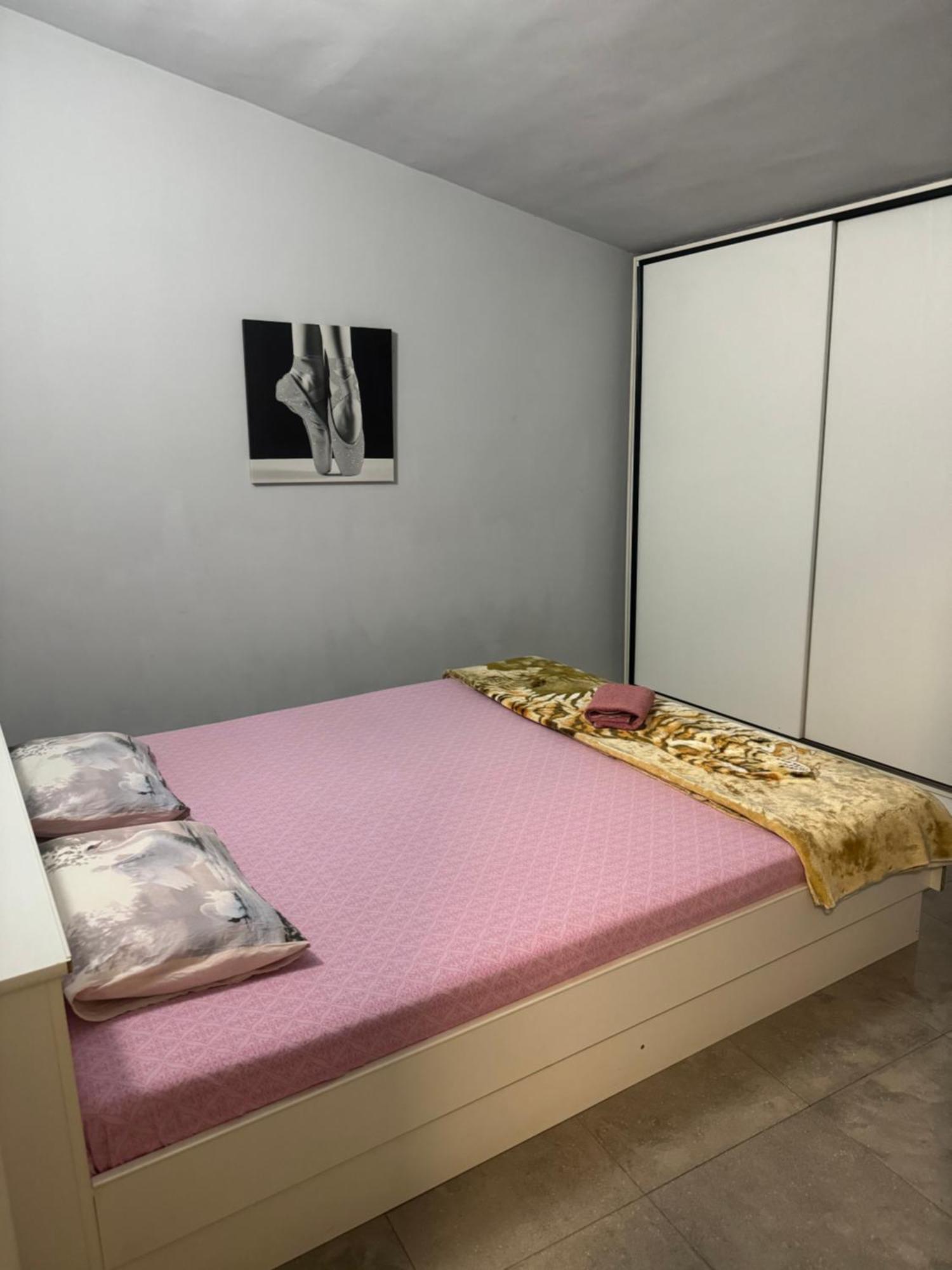 Lejla Apartment Подгорица Екстериор снимка